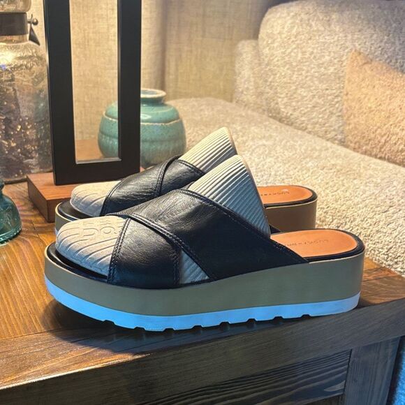 Lucky Brand 🍀 Black Leather and Cream Platform Sandals - Picture 1 of 12